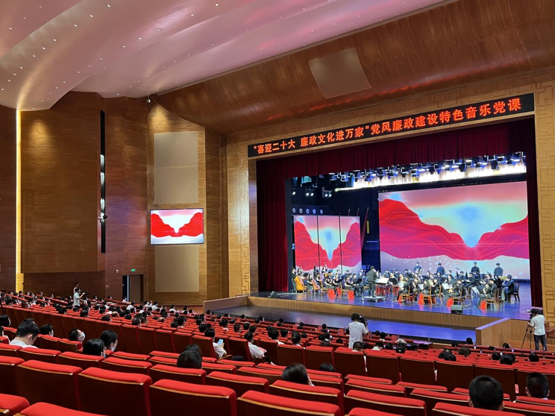 咸寧文體中心劇場(側面).png